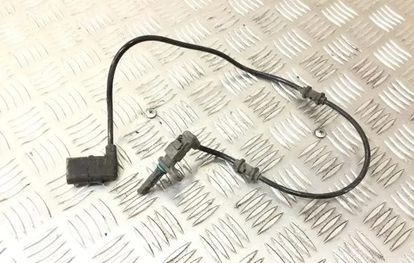 Mercedes-Benz E W238 ABS rear brake sensor A2135403805