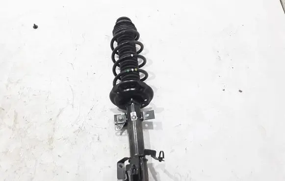 Dacia Duster Front shock absorber/damper 562106347R