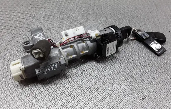 Nissan Maxima A34 Ignition lock 28590C9968