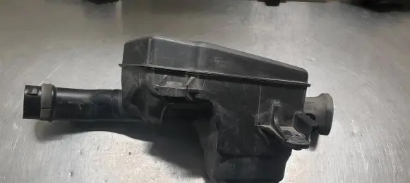 Toyota Prius+ (ZVW40) Intake resonator 1789337040 SEK1S0
