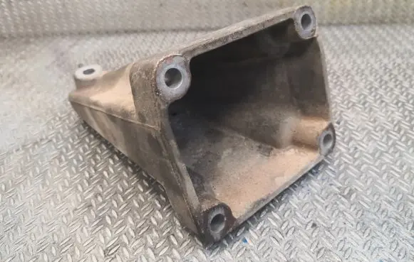 Mercedes-Benz E W211 Engine mounting bracket 6112230804