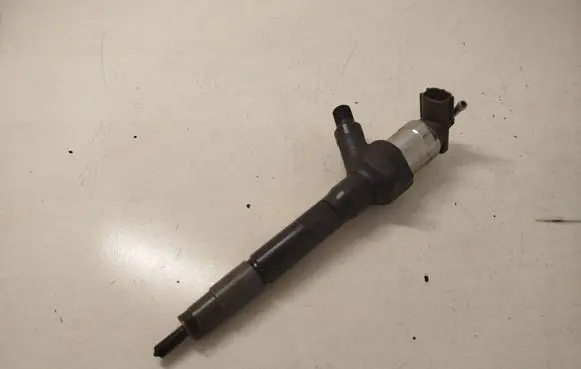 Fuel injector