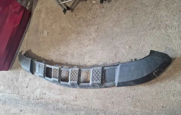 Mercedes-Benz ML W164 Front bumper lip A1648850725