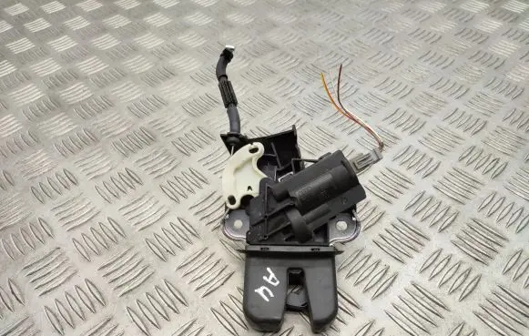 Tailgate/trunk/boot lock/catch/latch
