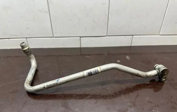 BMW X6 E71 Oil cooling pipe 7576398