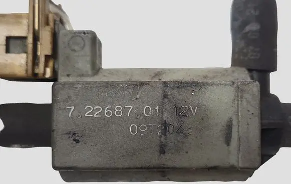 Jaguar XF X250 Turbo solenoid valve 72268701 09T204