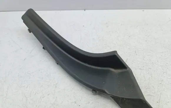 Mitsubishi Space Star Windshield trim 7405A556