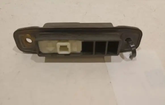Toyota Avensis T270 Tailgate/boot open switch button 0505B19