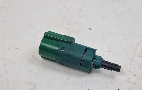 Peugeot 308 Brake pedal sensor switch 9804869480