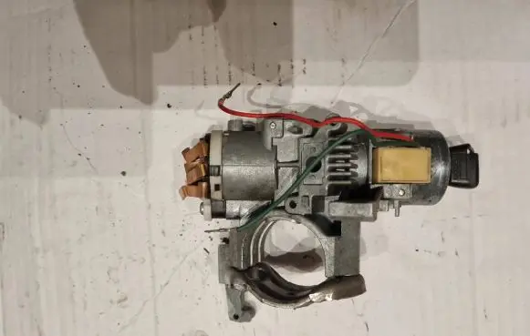 Mazda Xedos 9 Ignition lock SL28
