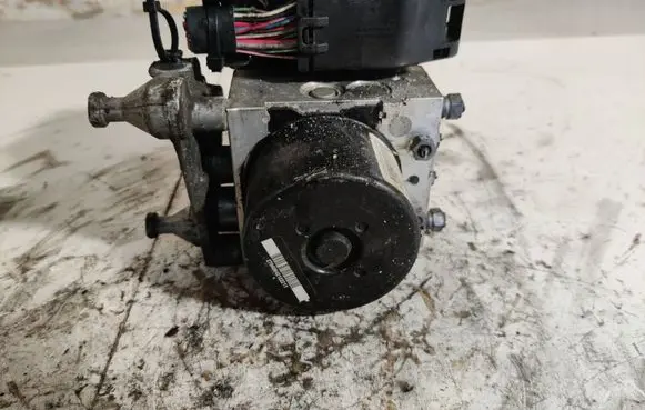 Mini Cooper Countryman R60 ABS Pump A1729014100 10092623593 28526418143