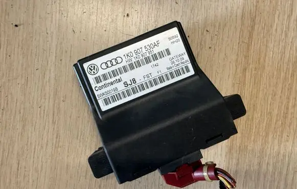 Volkswagen Golf VI Gateway control module 1K0907530AF