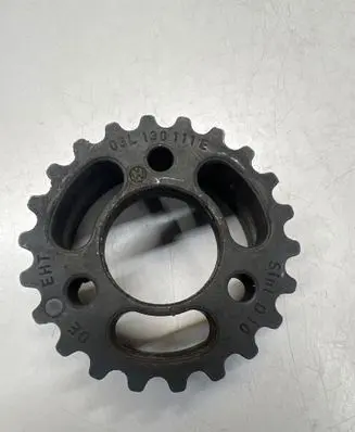 Volkswagen Touran II Fuel pump gear (pulley) 03L130111E
