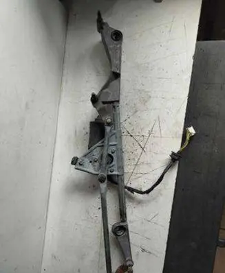 Mercedes-Benz C W203 Front wiper linkage and motor 404518