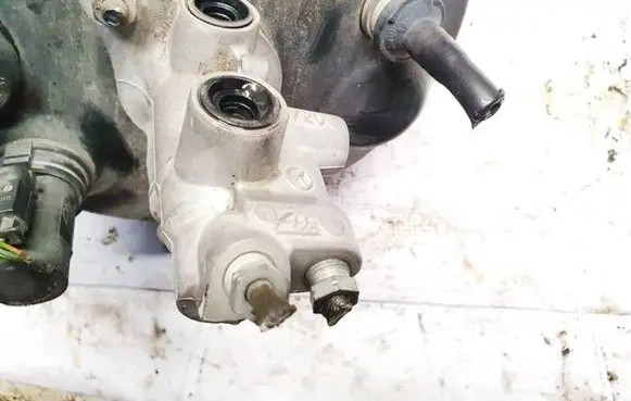 Mercedes-Benz S W221 Master brake cylinder