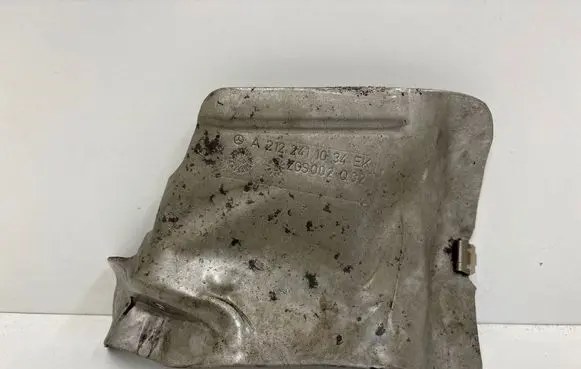 Mercedes-Benz CLS C218 X218 Heat shield in engine bay A2122411034 ZGS002Q02