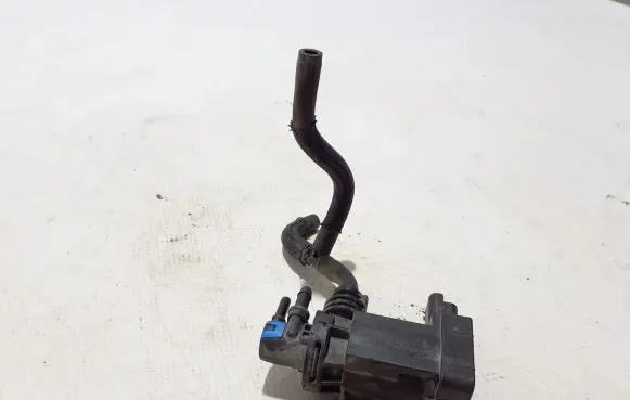 Ford Kuga II Turbo solenoid valve 9808206880