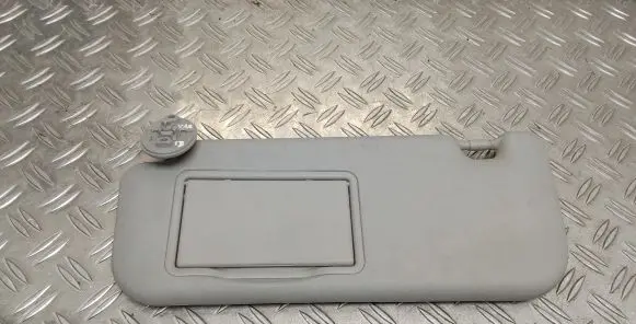 Toyota Yaris Sun visor