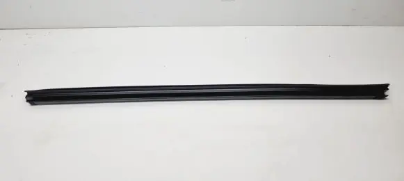 Nissan Qashqai J12 Rubber seal front coupe door window 808346UA0A