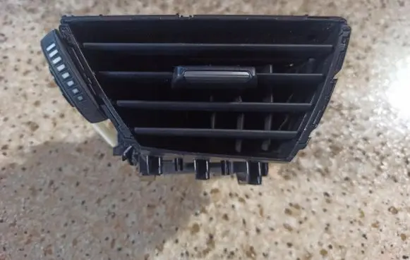 BMW 1 F20 F21 Dashboard side air vent grill/cover trim 9205355