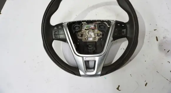 Volvo V40 Steering wheel