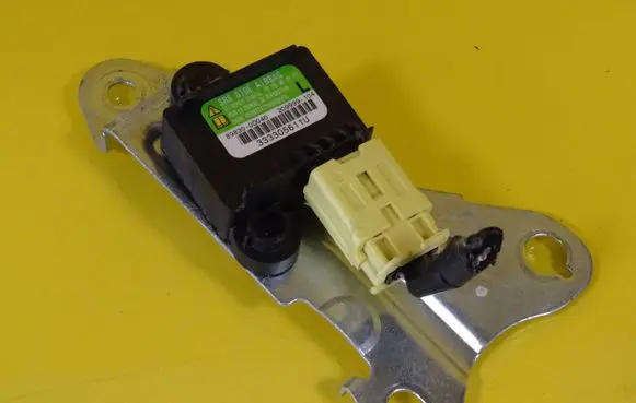 Toyota Yaris Airbag deployment crash/impact sensor 89830-0D040 898300D040