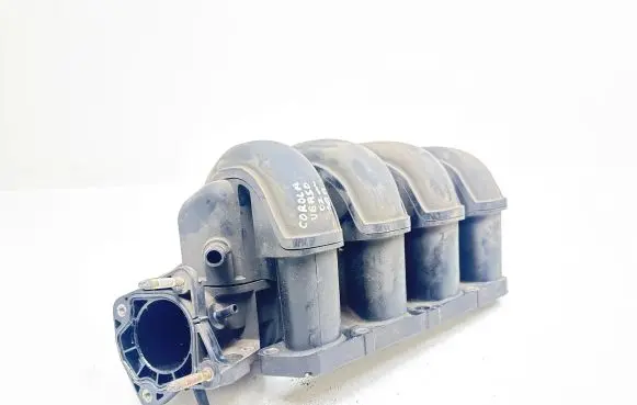 Toyota Corolla Verso E121 Intake manifold