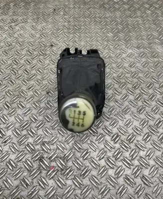 Volkswagen Golf IV Gear shifter/selector 