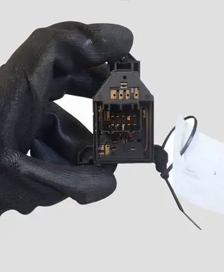 Hyundai Santa Fe Wing mirror switch 371480