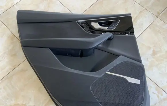 Audi Q7 4M Rear door card panel trim 4M0867305H 4M0867305