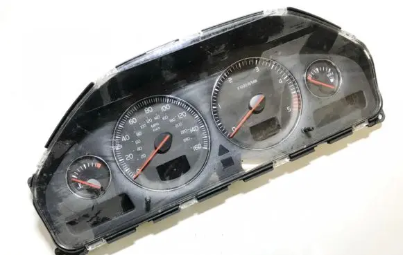 Volvo V70 Speedometer (instrument cluster) 30682287 8602886