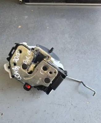 Opel Combo D Rear door lock 519103570 Y15F136BCL 19103570