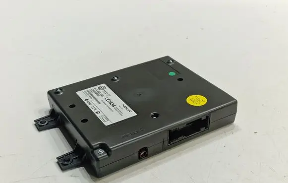 Volkswagen PASSAT B7 Bluetooth control unit module 3C8035730