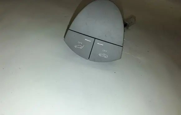 Mercedes-Benz E W211 Alarm switch A2118206401 8702533021ZD 74108620