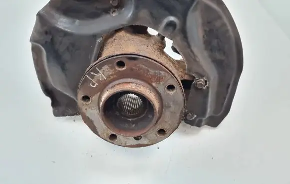 BMW 5 E60 E61 Front wheel hub