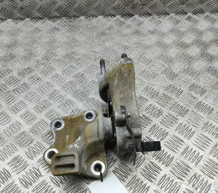 Toyota bZ4X Engine mount bracket G23060R020