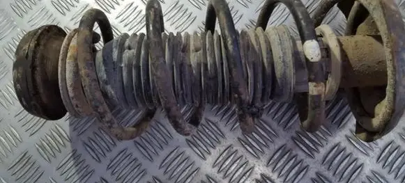 Volkswagen PASSAT B4 Front coil spring