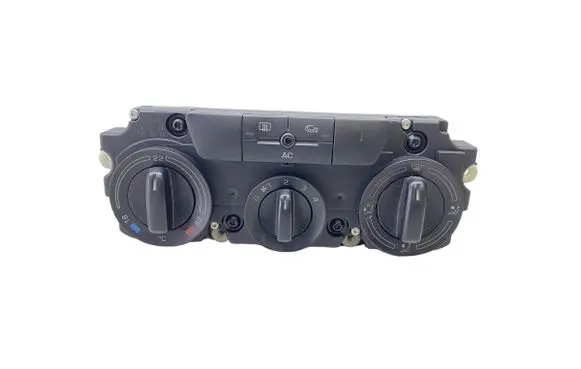 Skoda Octavia Mk2 (1Z) Climate control unit K5618
