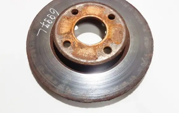 Ford Focus Front brake disc ventiliuojamas