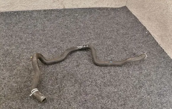 Volvo XC90 Engine coolant pipe/hose 31338391