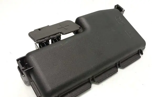Volvo XC70 Fuse box cover 30765093