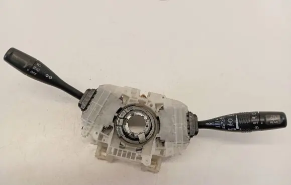 Mitsubishi Endeavor Indicator stalk 8600A121 17E581