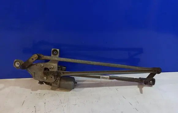 Volvo S80 Front wiper linkage and motor 30796359 31333457