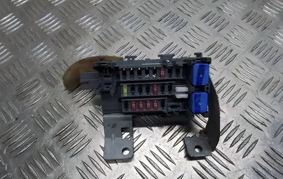 Nissan Juke I F15 Fuse box set