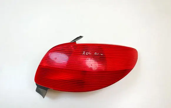 Peugeot 206 Rear/tail lights 2531D