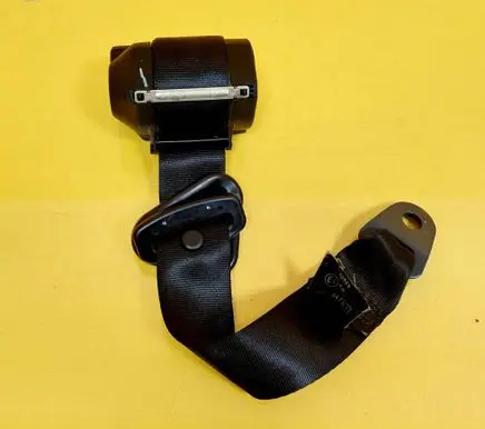 Nissan Micra Rear seatbelt 33048809