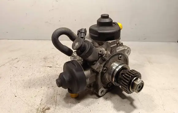 Jeep Grand Cherokee Fuel injection high pressure pump 0445010696