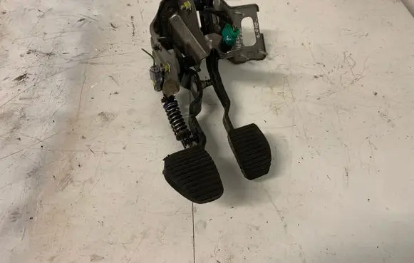 Citroen Berlingo Brake pedal
