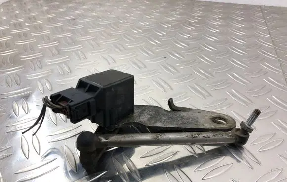 BMW 5 E60 E61 Headlight/headlamp level sensor 1093697