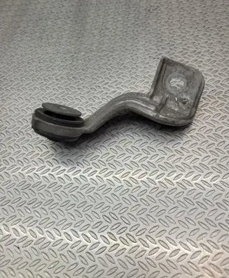 Peugeot 308 Intercooler pipe mounting bracket 9848131080